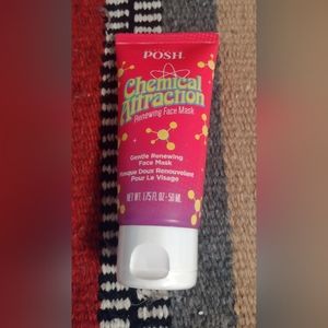 Perfectly Posh Chemical Attraction face mask new